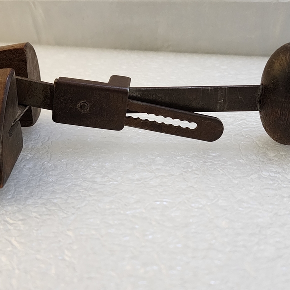 Vintage Adjustable Wooden Shoe Tree Stretchers Sz 10.5 - 12.5 - Picture 9 of 15
